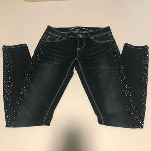 Almost Famous dark wash skinny jeans size 3